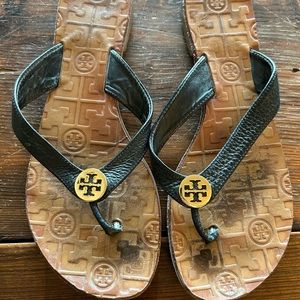 Tory Burch Thora Flip Flops size 8